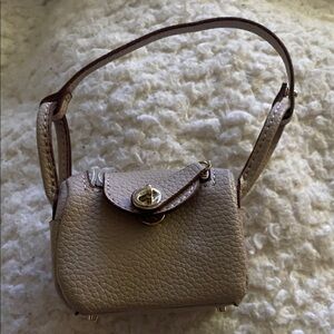 Lindy Bop Tan Mini Bag Charm 🌸🌺
